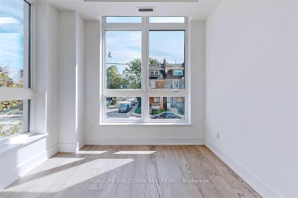 3 Bedrooms Condo at 100 River, Toronto For sale