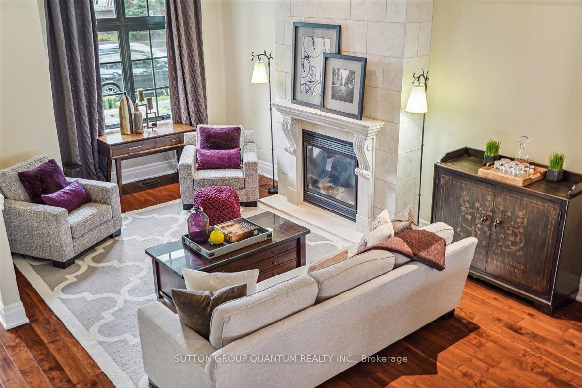 2 Bedrooms Condo at 2378 Marine, Oakville For sale