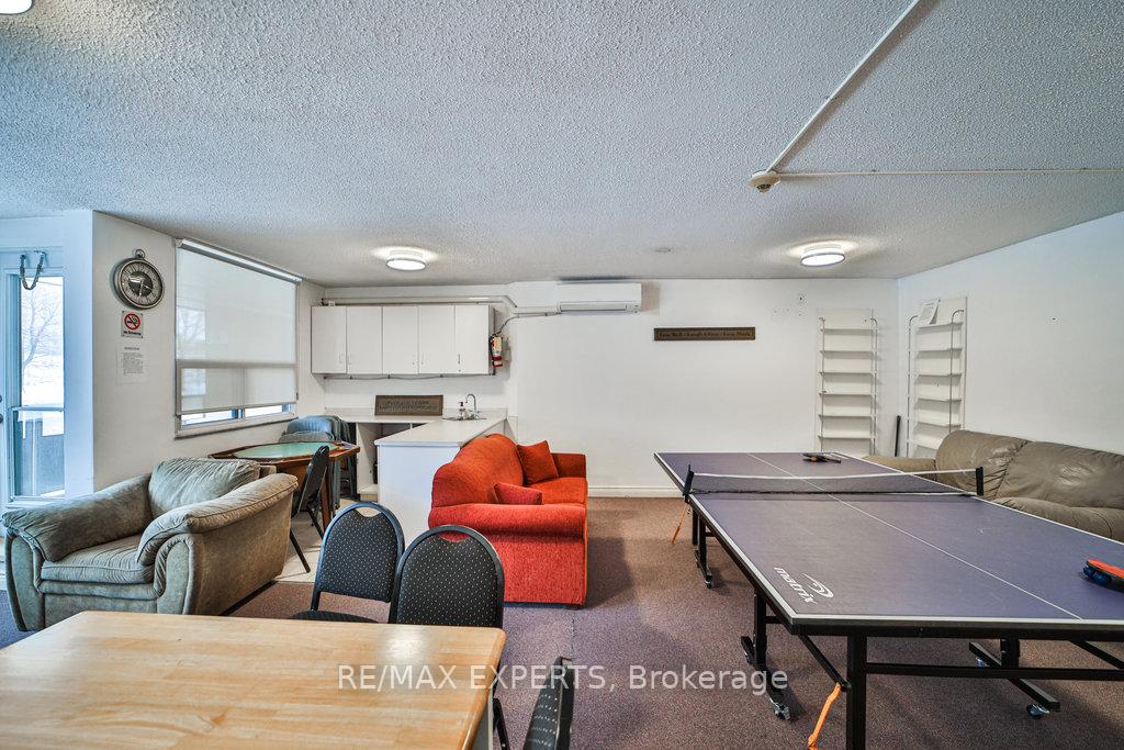 2 Bedrooms Condo at 551 The West Mall,  Toronto For sale
