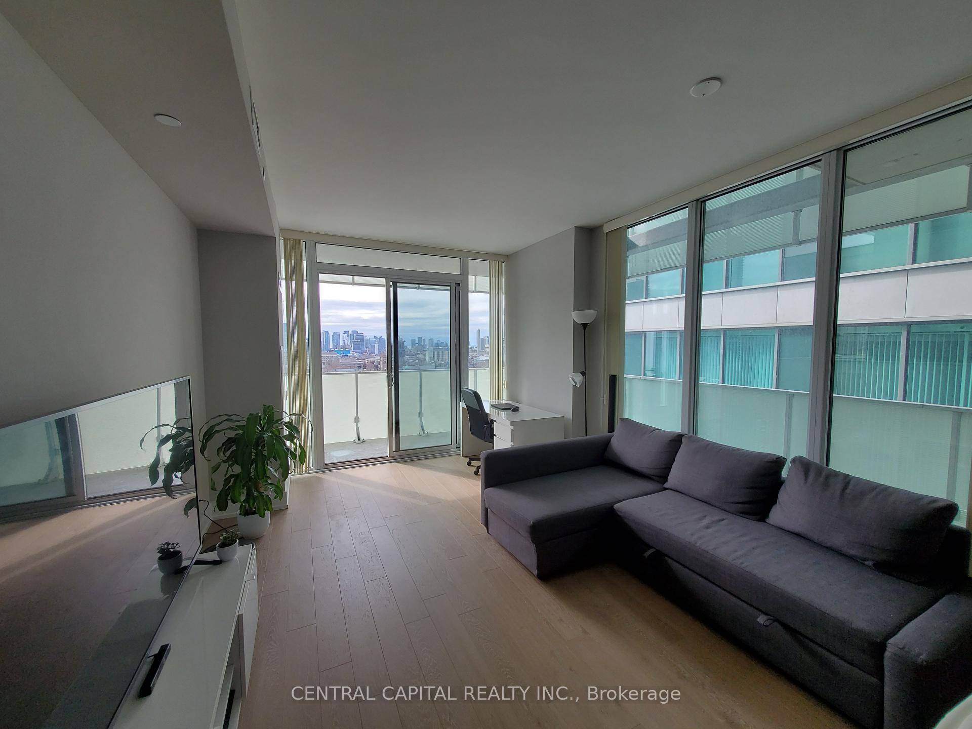 2 Bedrooms Condo at 200 Bloor,  Toronto For sale