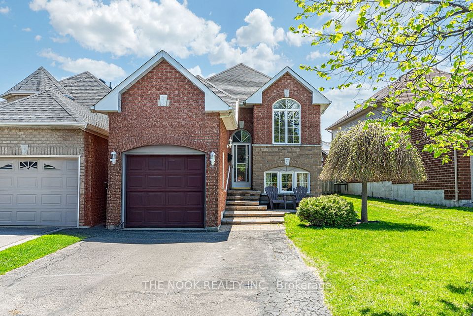#Upper Level - 54 Abernethy Crescent, Clarington, ON L1C 4Z1