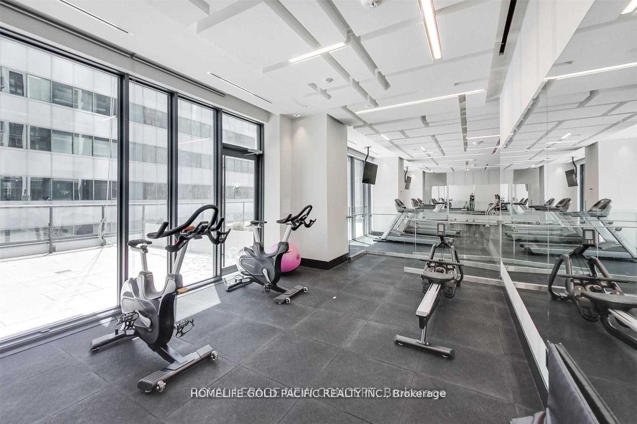 2 Bedrooms Condo at 87 Peter, Toronto For sale
