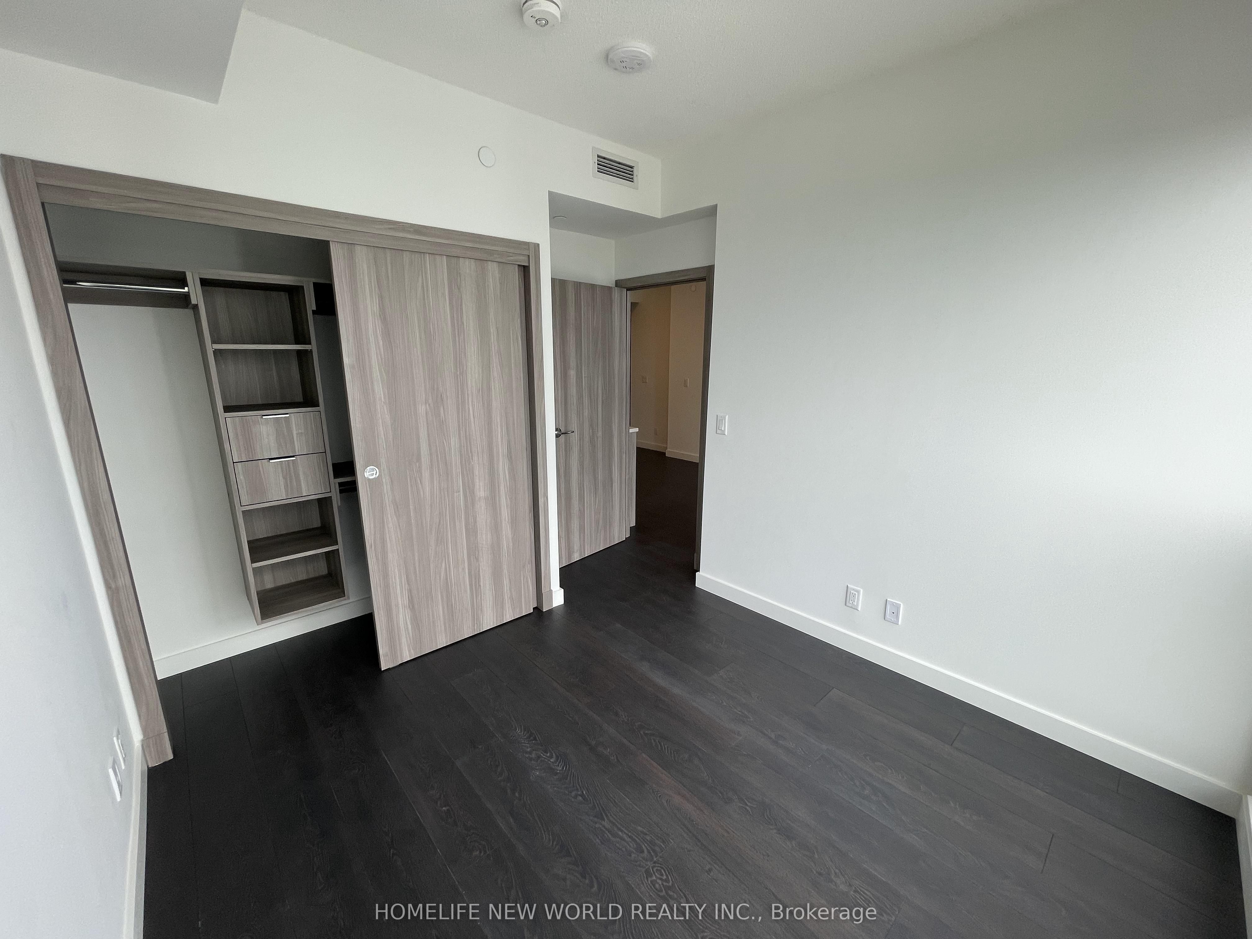 27 Mcmahon Drive, #3001