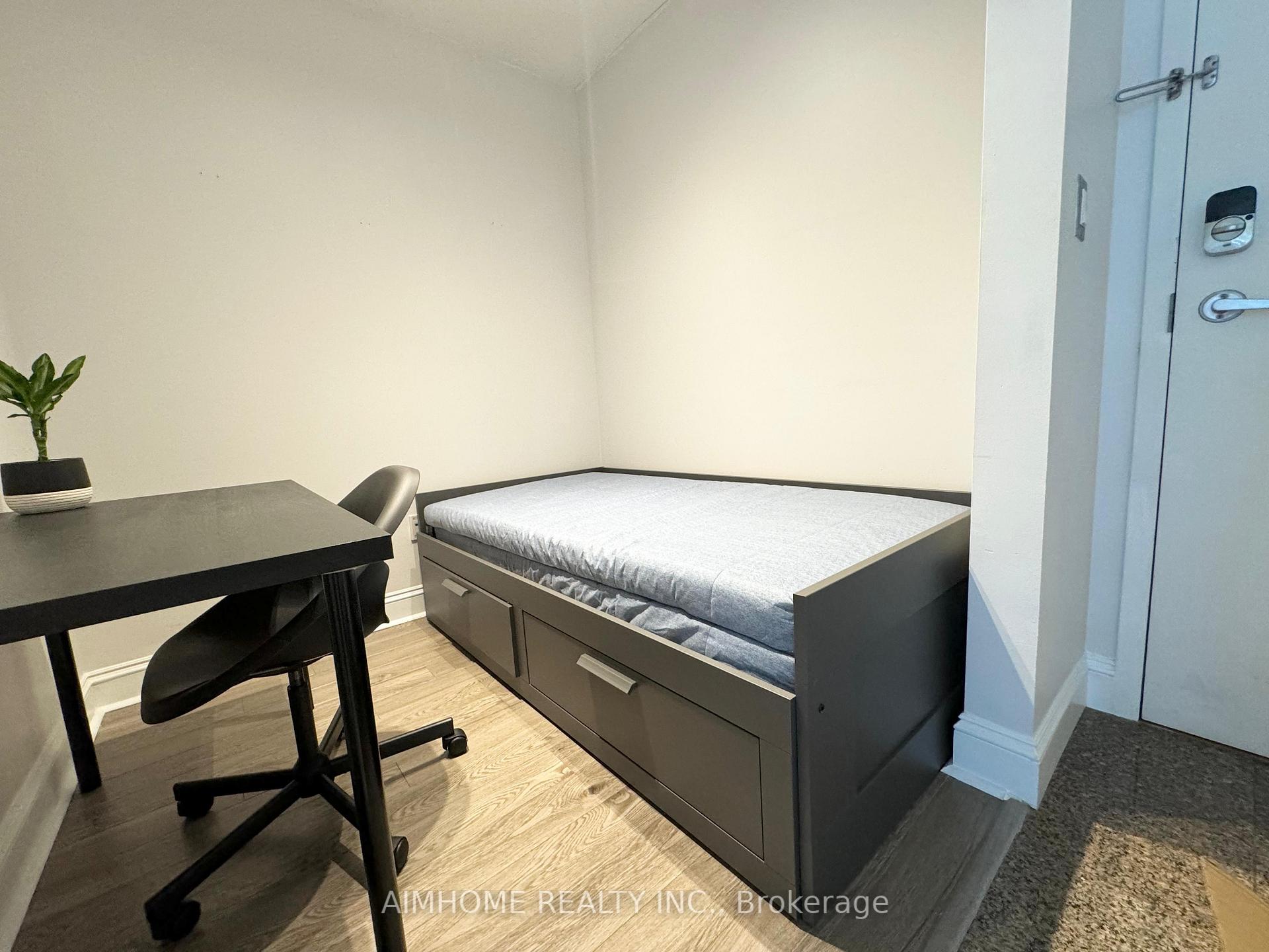 2 Bedrooms Condo at 10 Navy Wharf, Toronto For sale