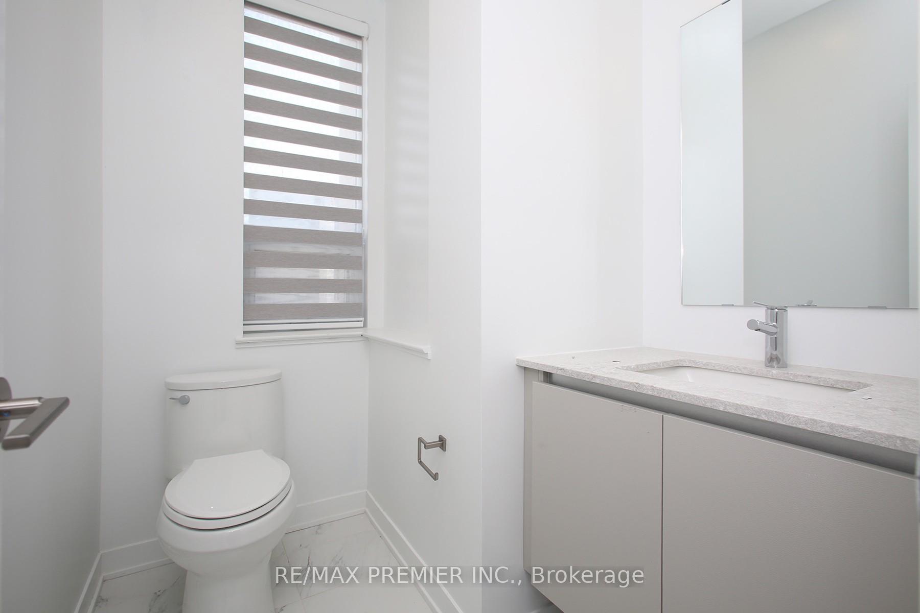 2 Bedrooms Condo at 3020 Trailside, Oakville For sale