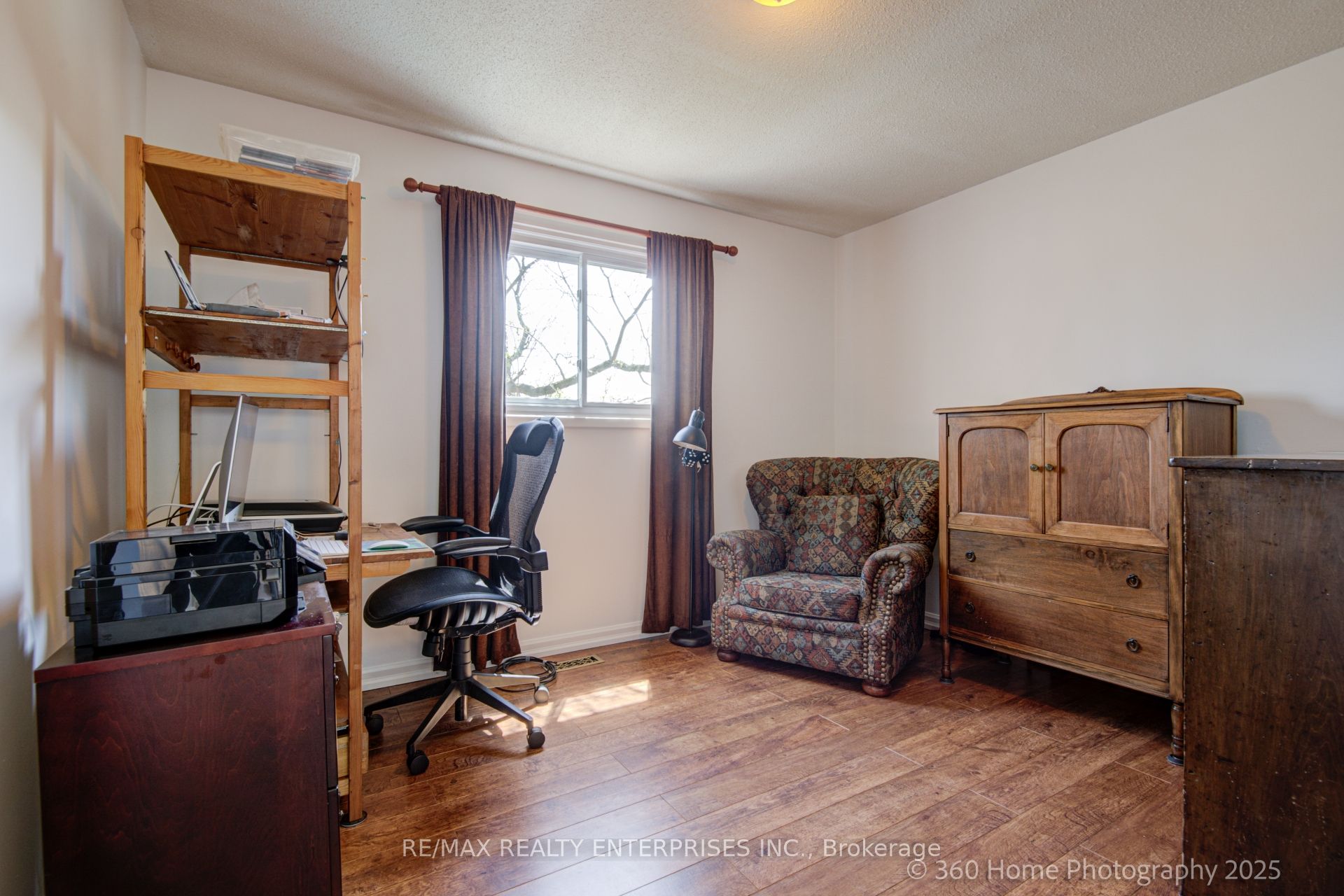 4425 Sawmill Valley Drive