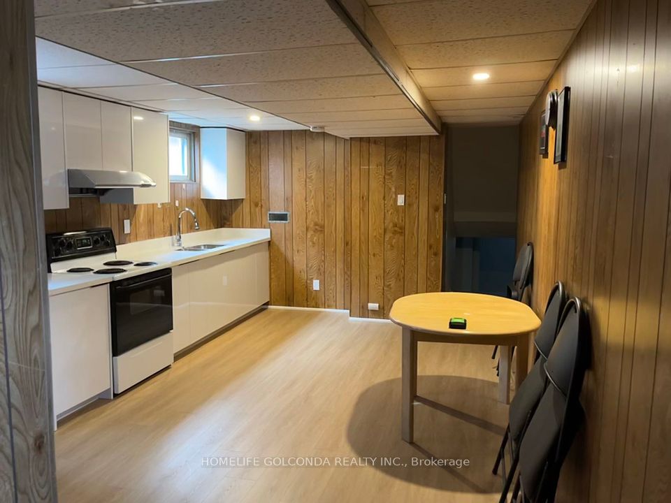 119 Shawnee Circle, Toronto, ON M2H 2X9