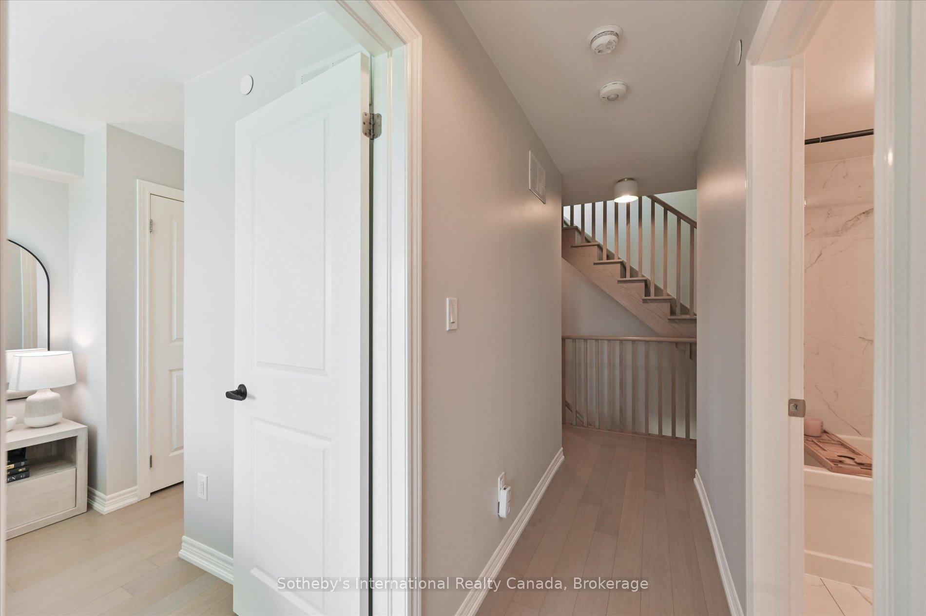 2 Bedrooms Condo at 2199 Lillykin, Oakville For sale