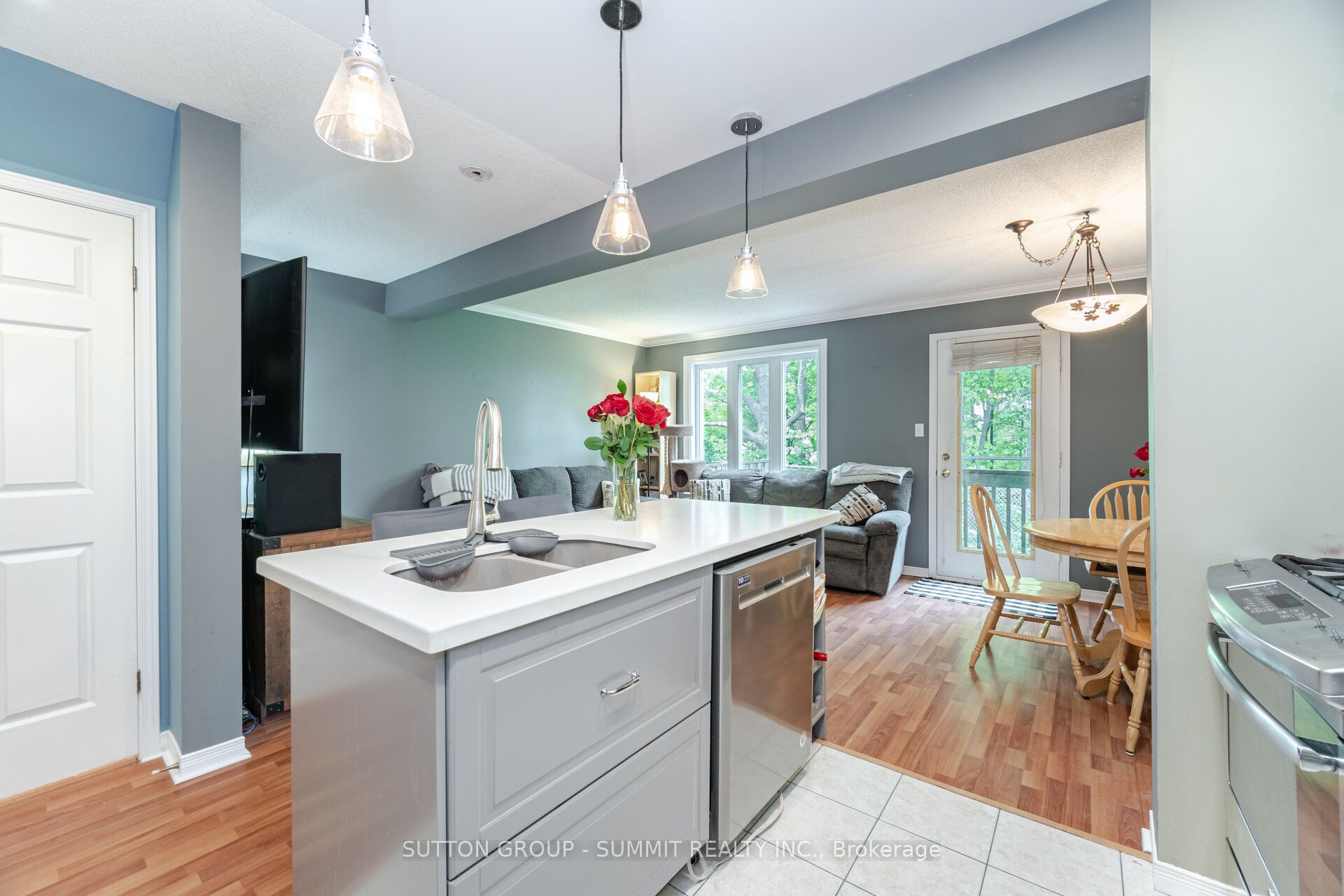 1809 Upper Wentworth Street, #32