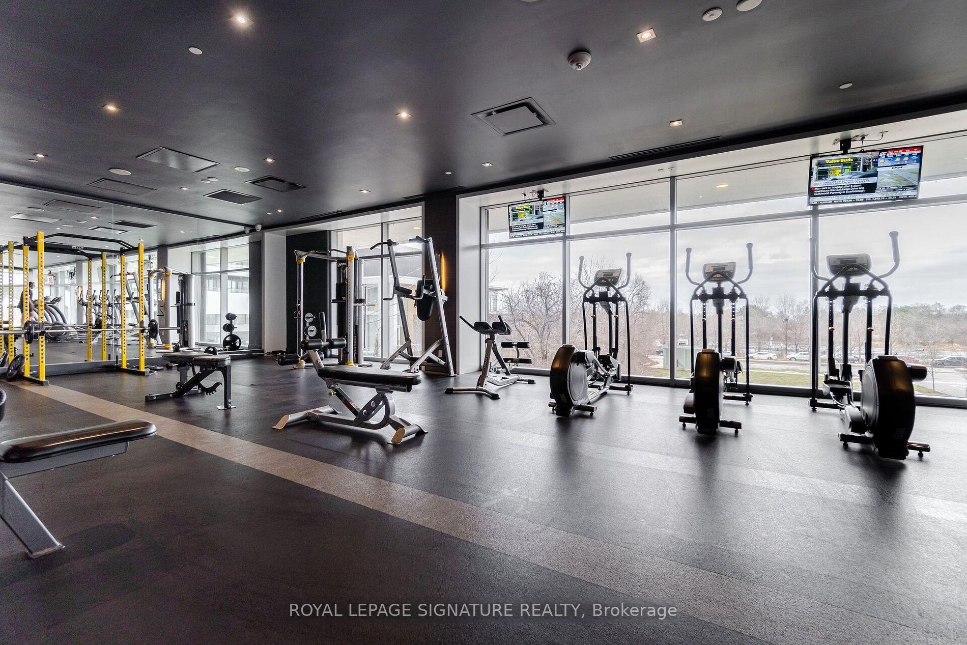 2 Bedrooms Condo at 33 Shore Breeze, Toronto For sale