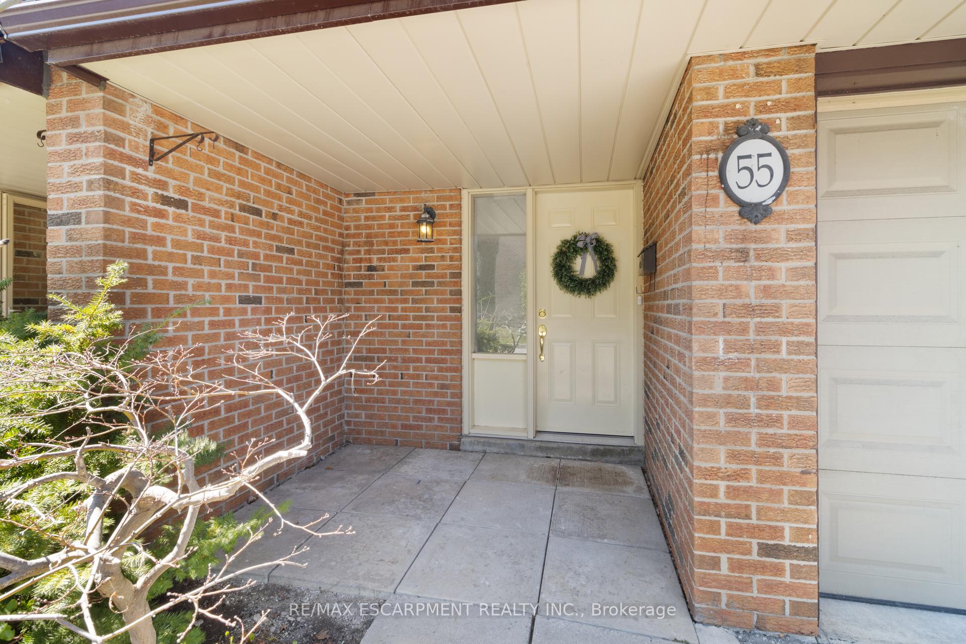 3 Bedrooms Condo at 2020 South Millway,  Mississauga For sale