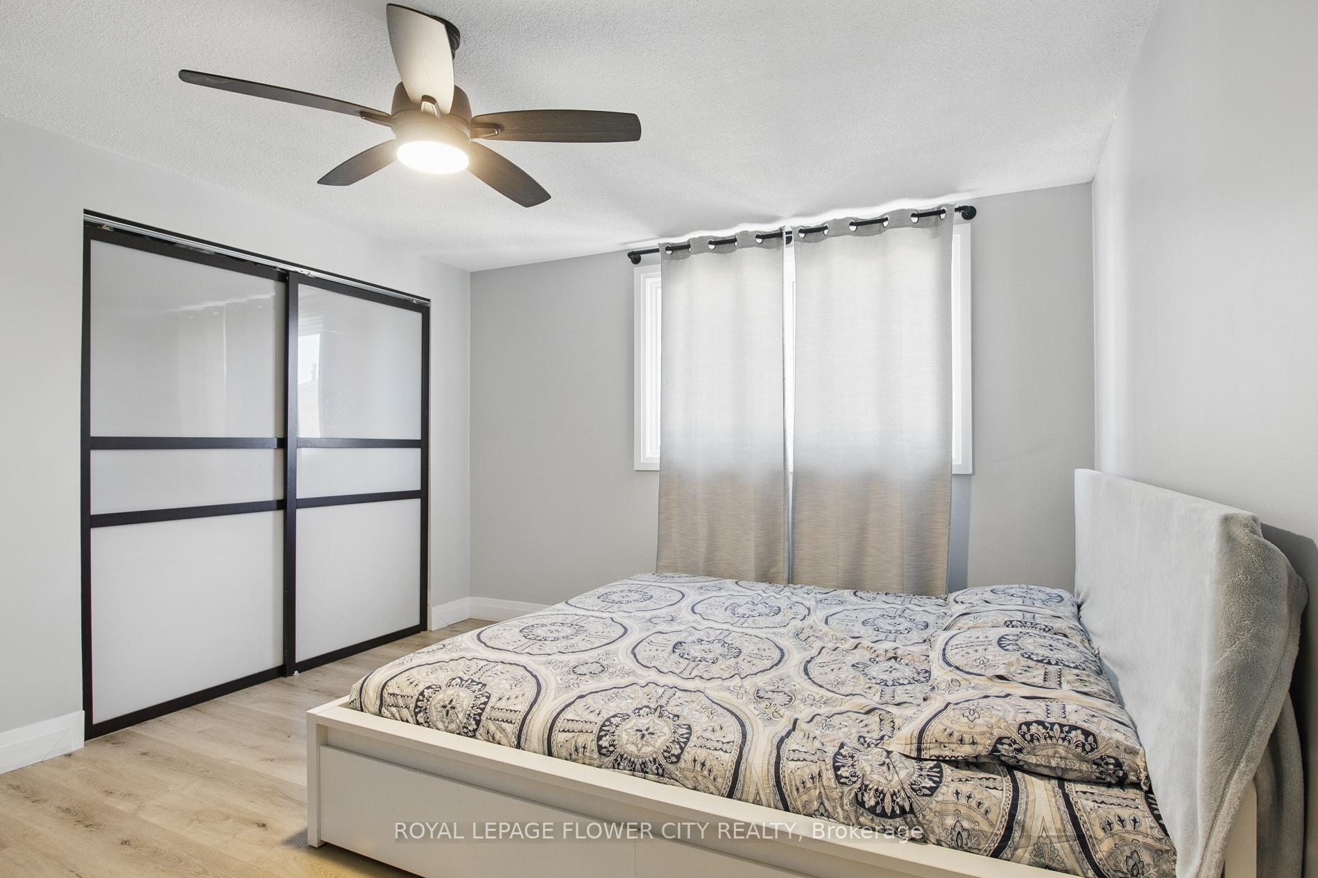 3 Bedrooms Condo at 151 Gateshead, Hamilton For sale