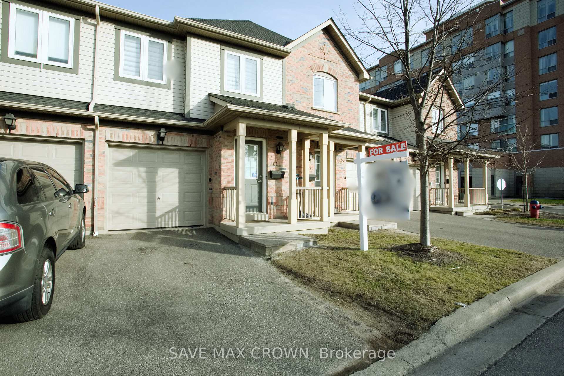 3 Bedrooms Condo at 4600 Kimbermount,  Mississauga For sale