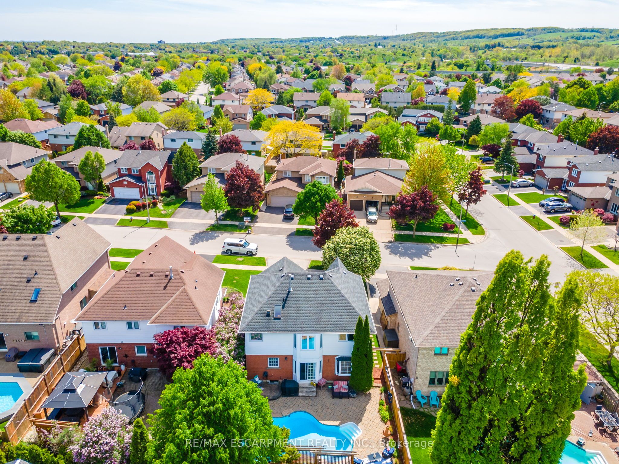 2431 Baxter Crescent