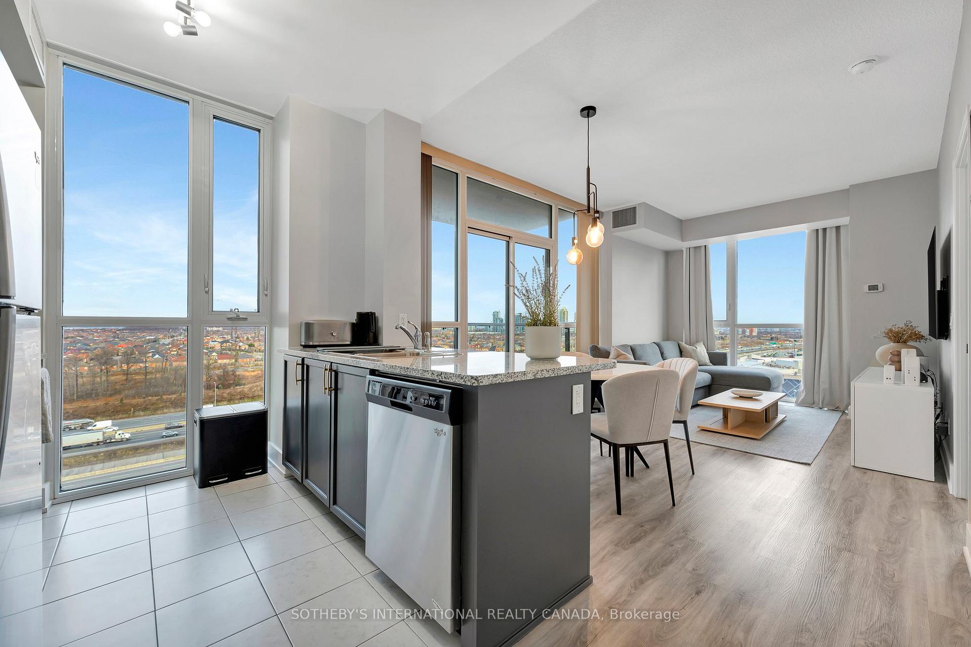 3 Bedrooms Condo at 339 Rathburn, Mississauga For sale