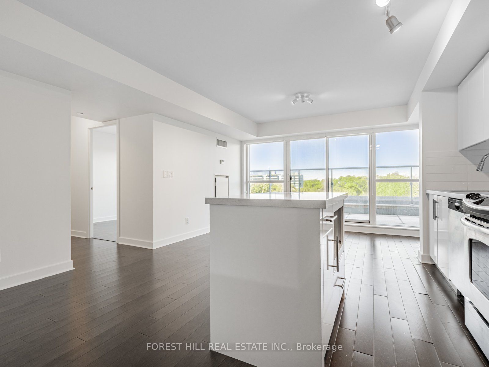 58 Orchard View Boulevard, #510