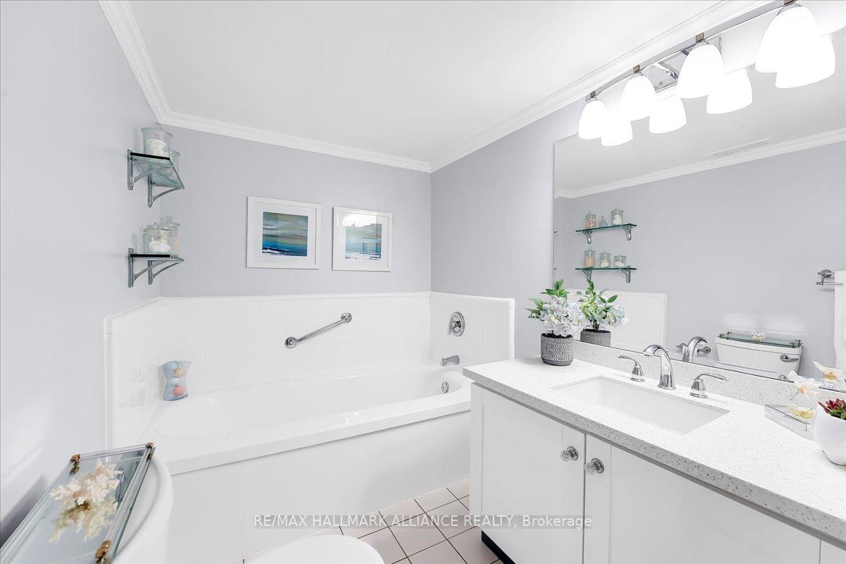 2 Bedrooms Condo at 1071 QUEENS, Oakville For sale