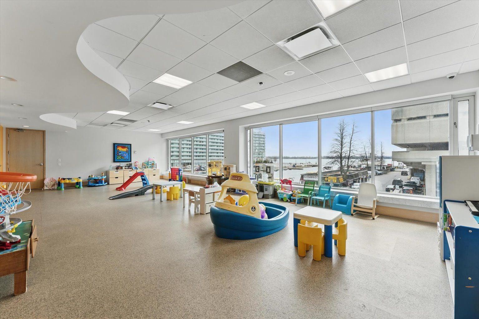 10 Yonge Street 3211
