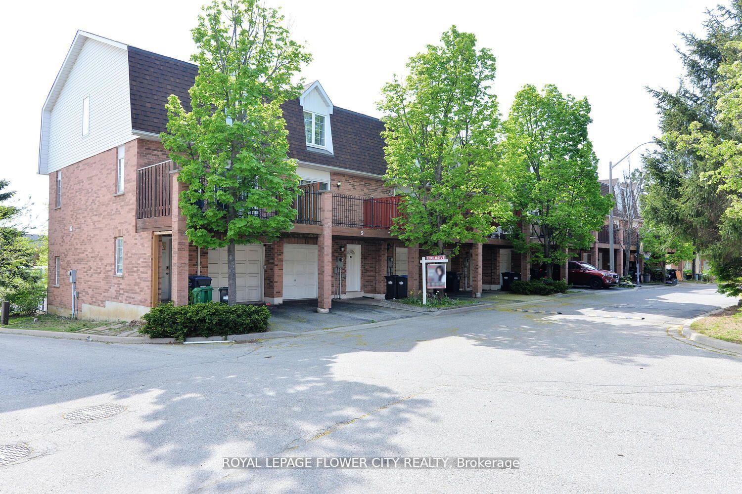 3 Bedrooms Condo at 4950 Rathkeale,  Mississauga For sale