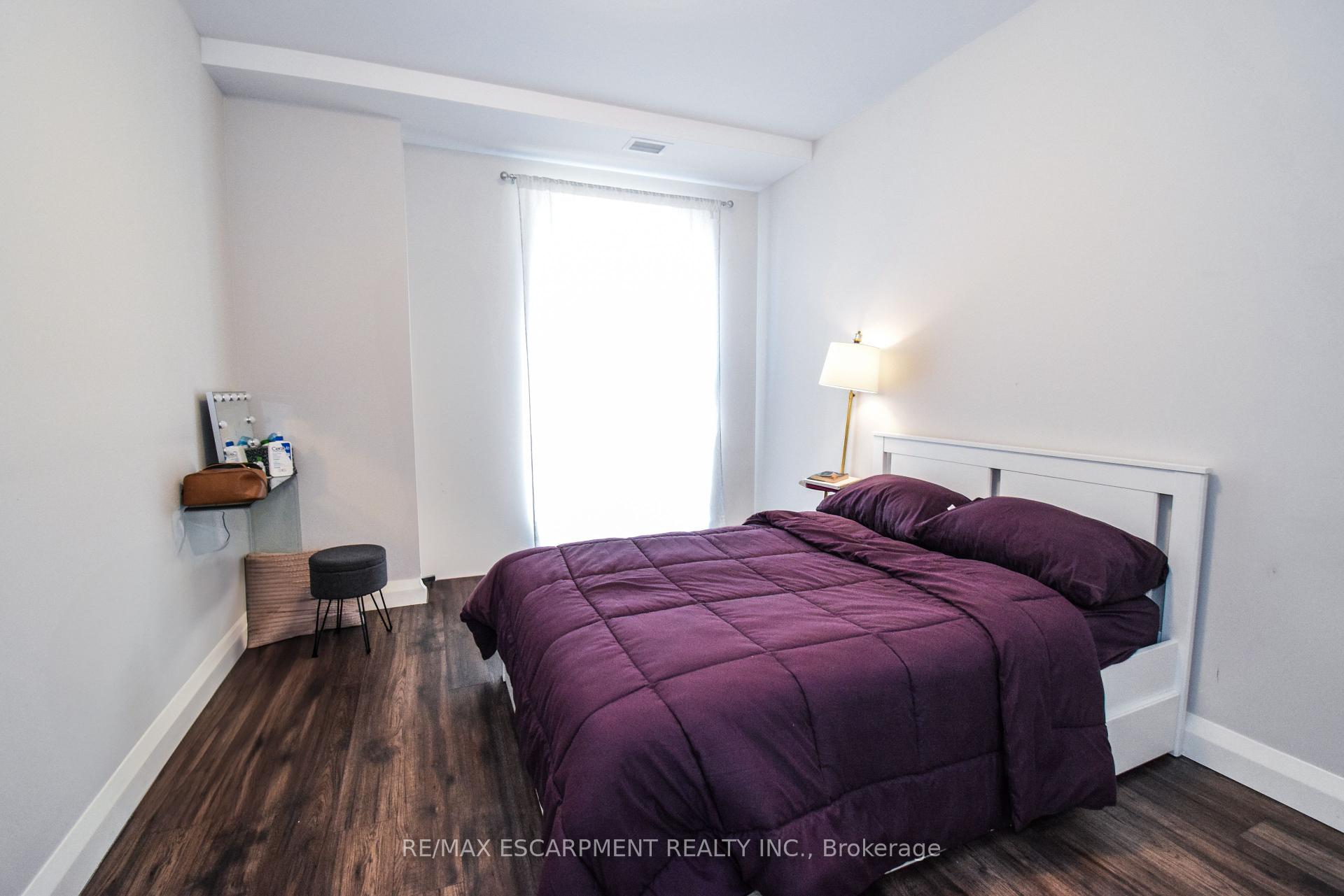 1 Bedroom Condo at 118 King,  Hamilton For sale