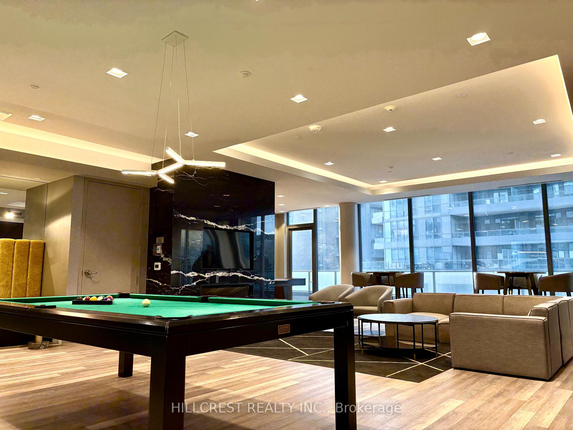 2 Bedrooms Condo at 36 Forest Manor,  Toronto For sale