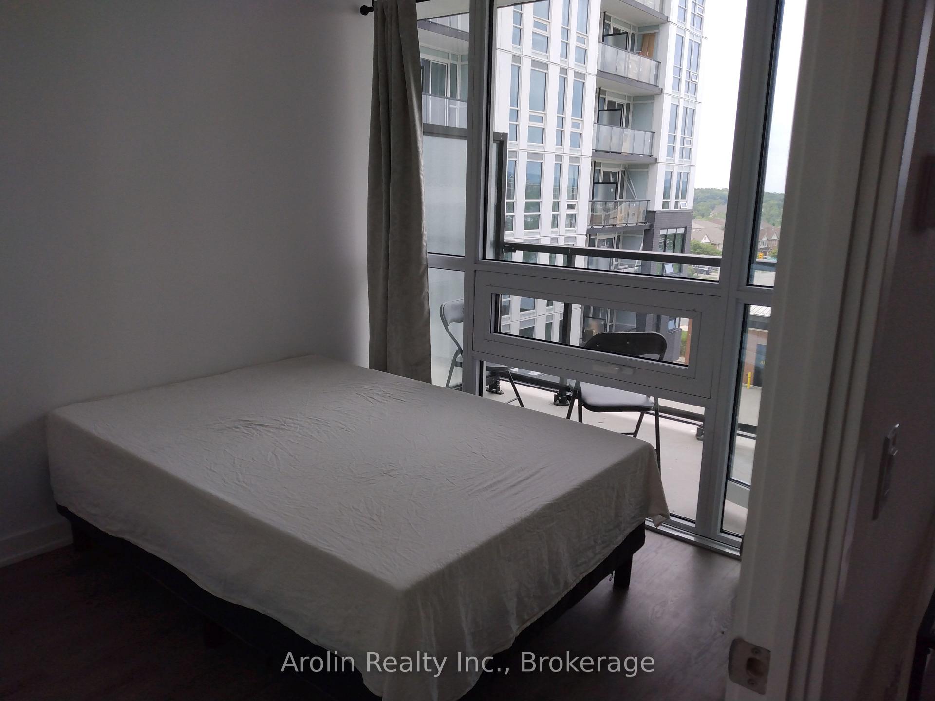 2 Bedrooms Condo at 3005 Pine Glen, Oakville For sale