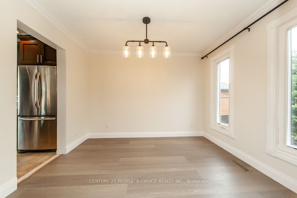 35 Fernbank Place