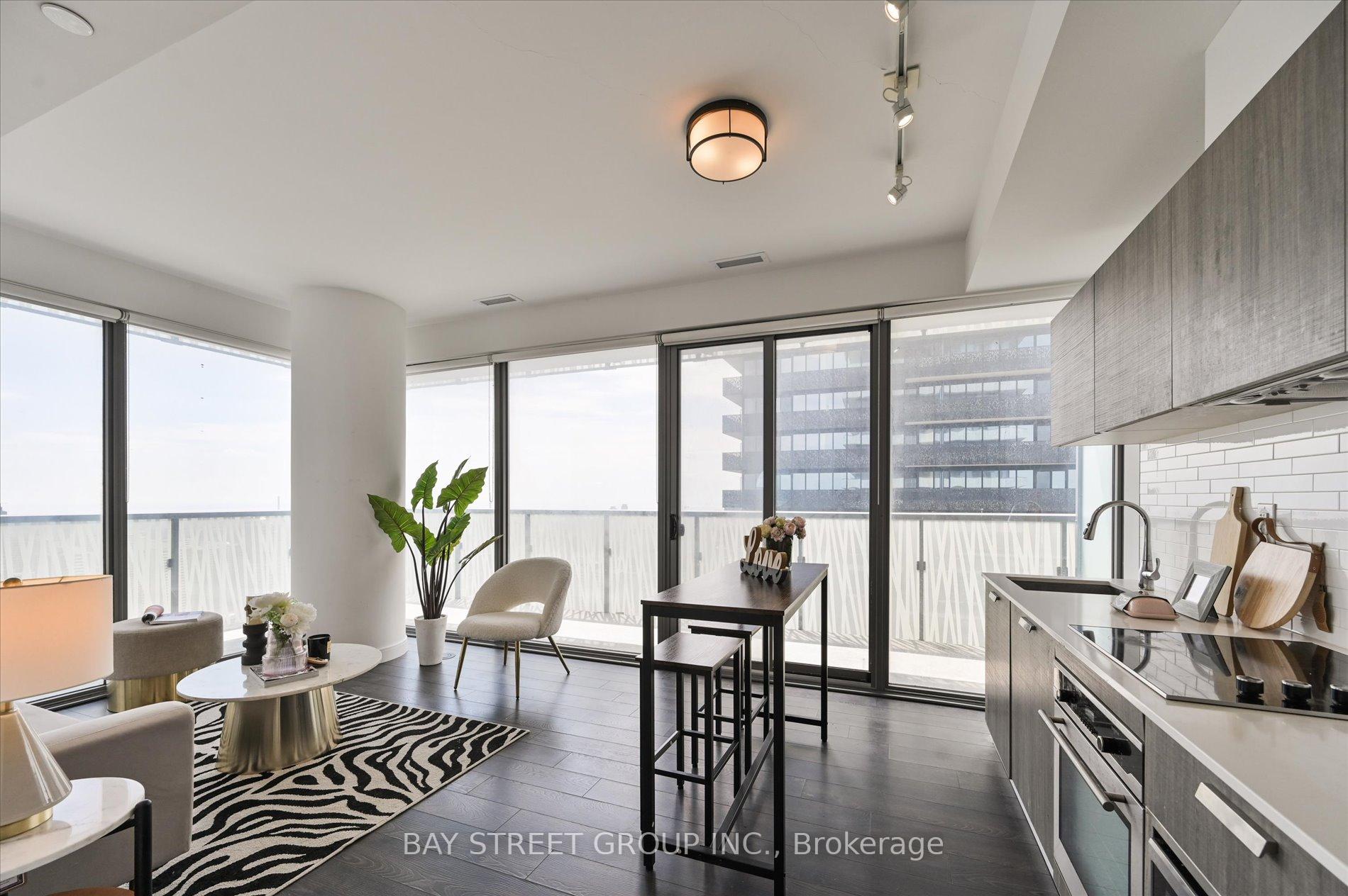 1 Bedroom Condo at 50 Charles, Toronto For sale