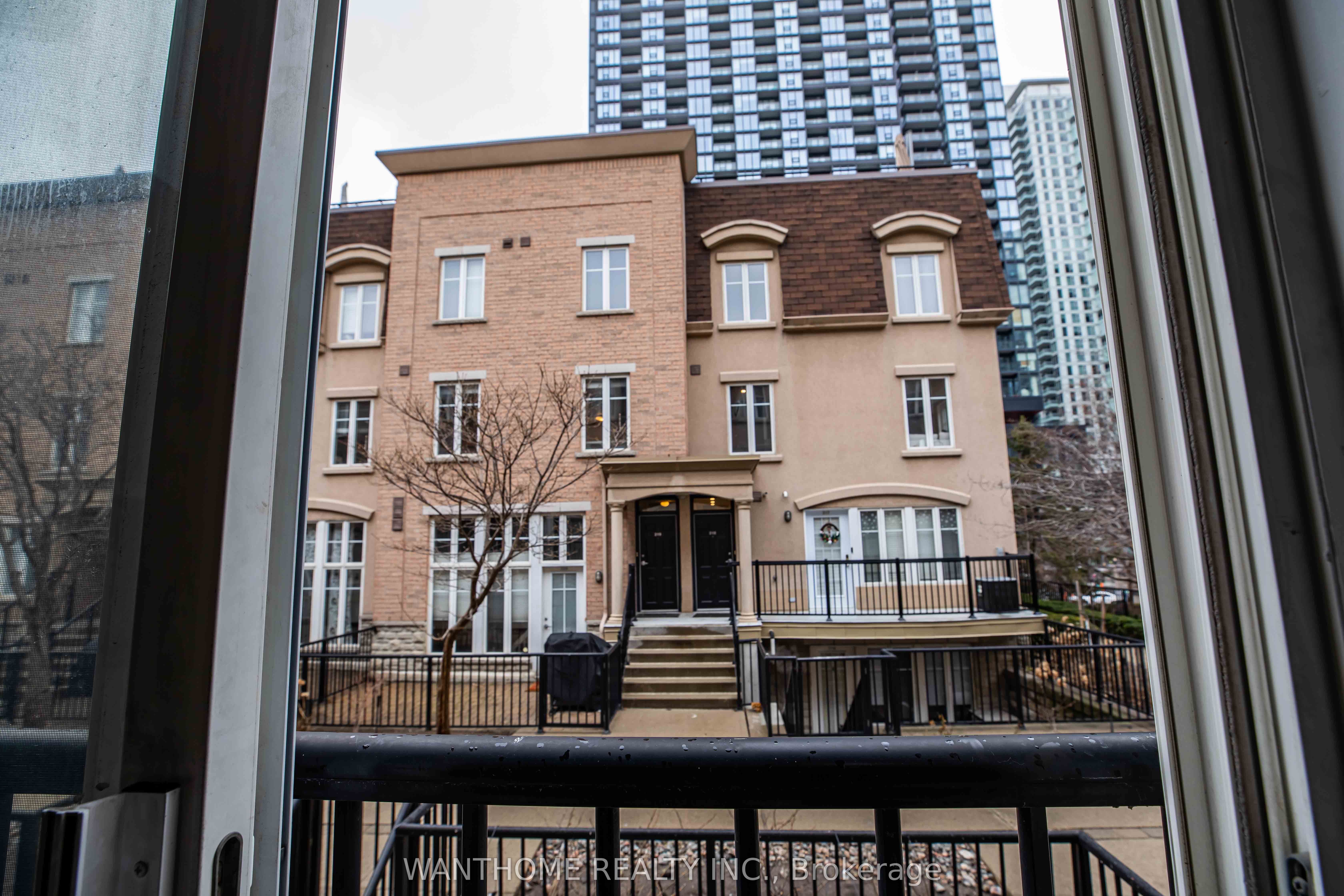 #318 - 30 Western Battery Road, Toronto, ON M6K 3N9