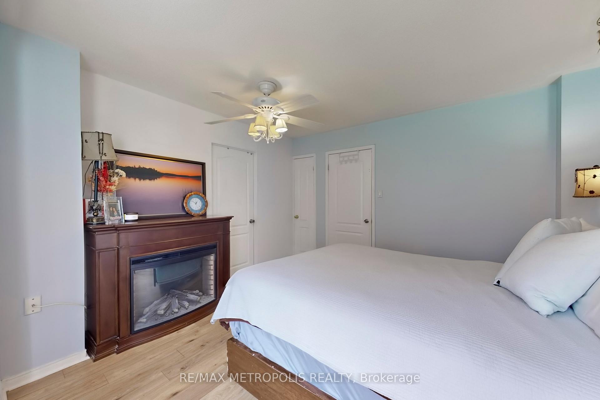 3 Bedrooms Condo at 735 New Westminster, Vaughan For sale