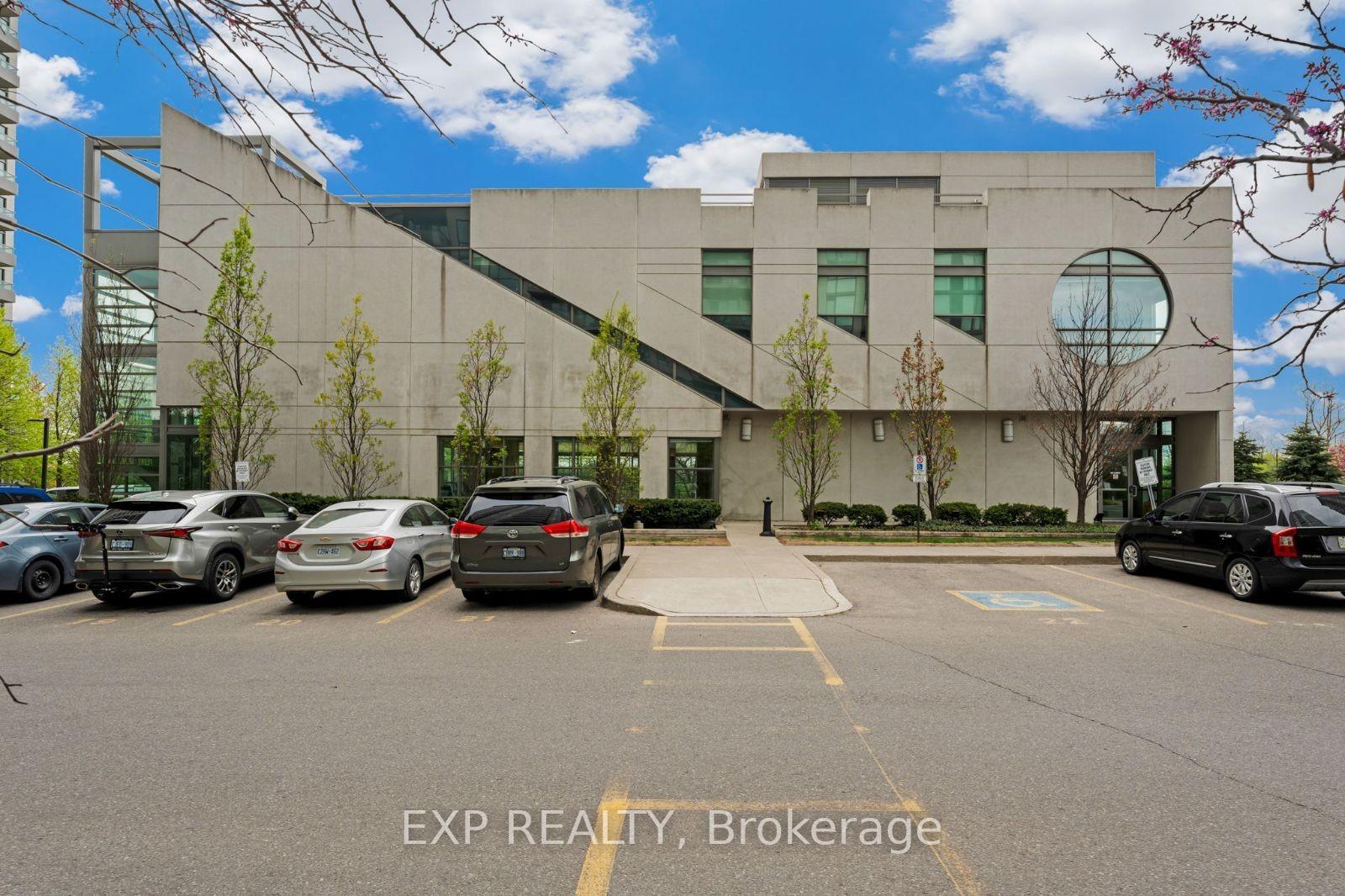 2 Bedrooms Condo at 339 Rathburn, Mississauga For sale