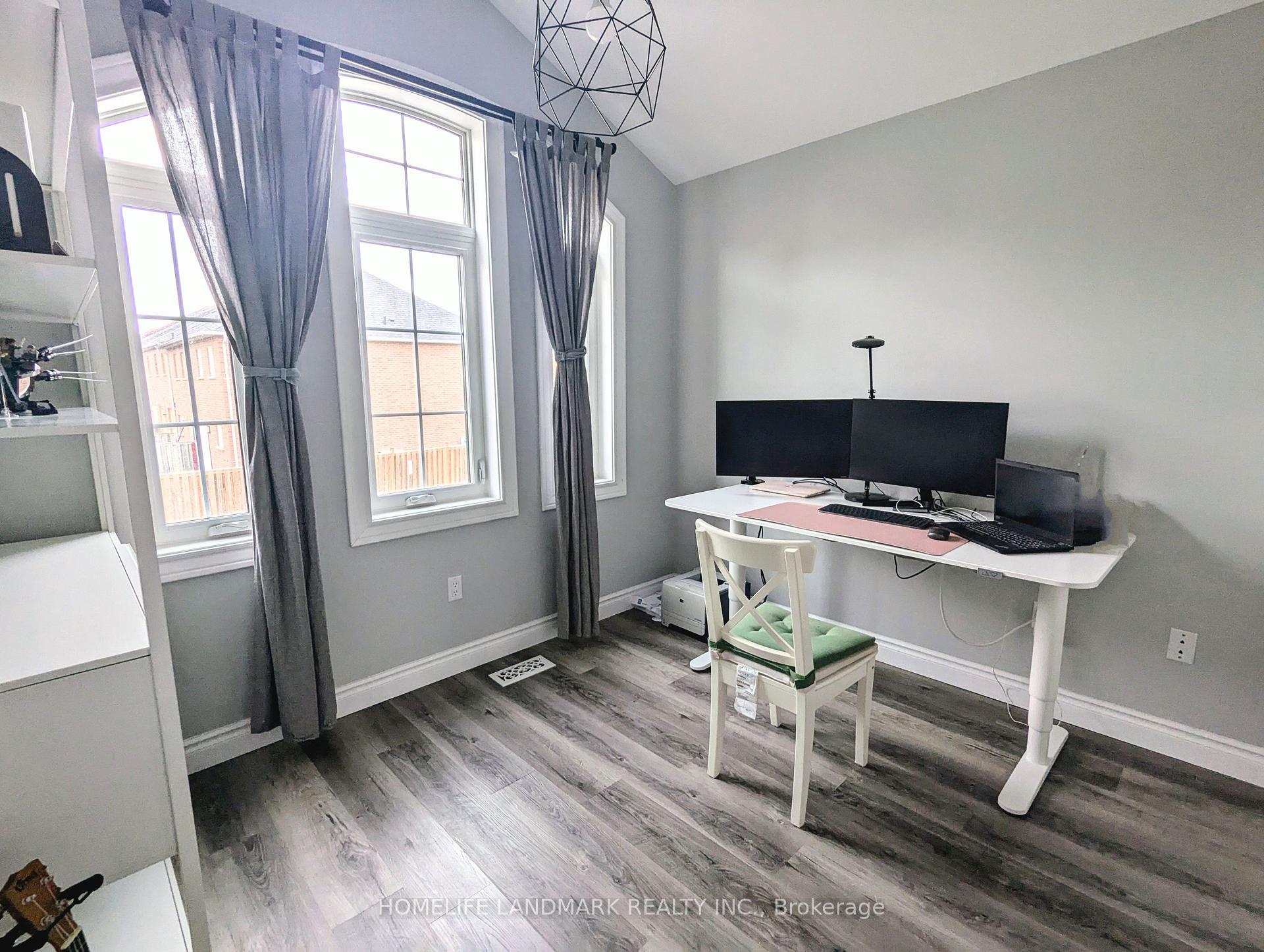 3 Bedrooms Condo at 86 Tania,  Vaughan For sale