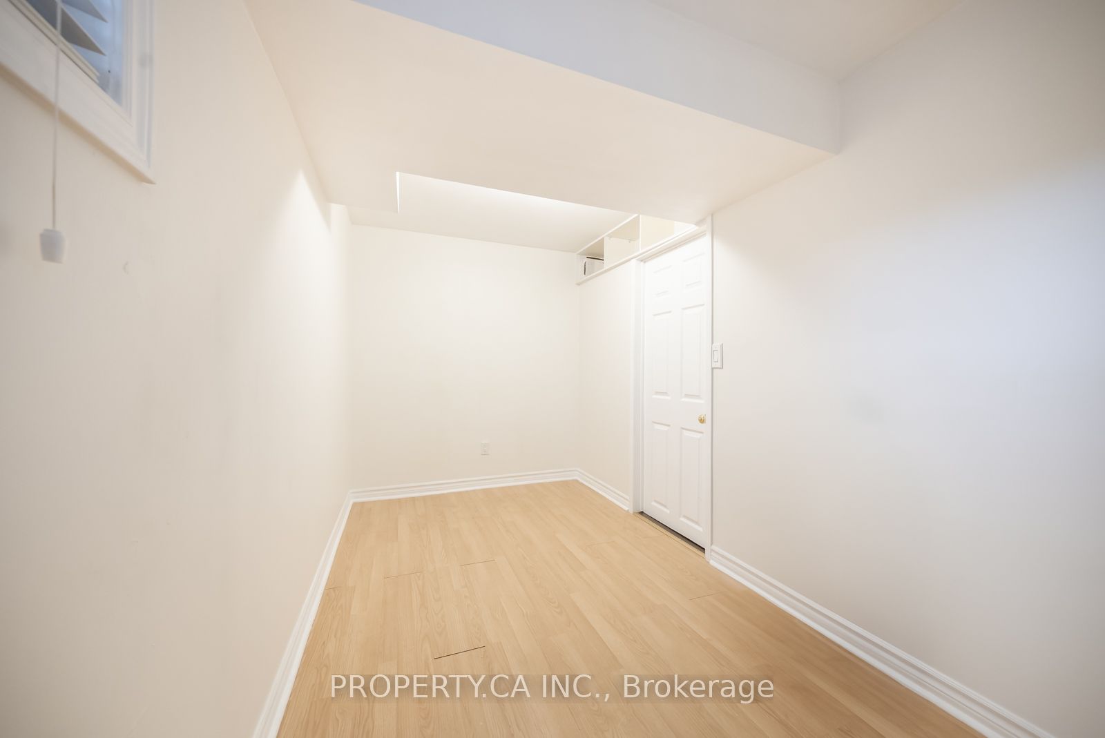 5937 Bathurst Street S, #7