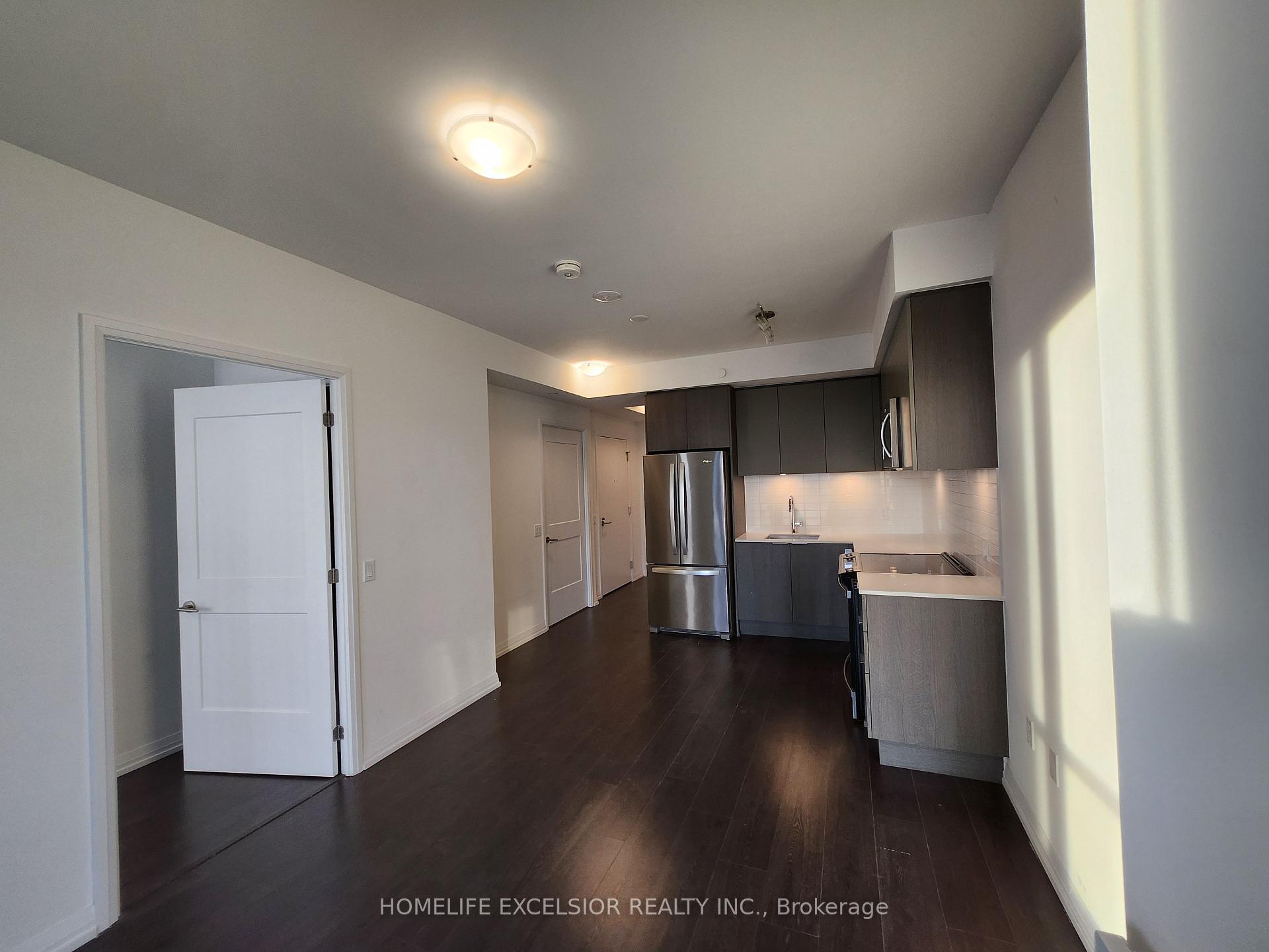 2 Bedrooms Condo at 50 Dunfield, Toronto For sale