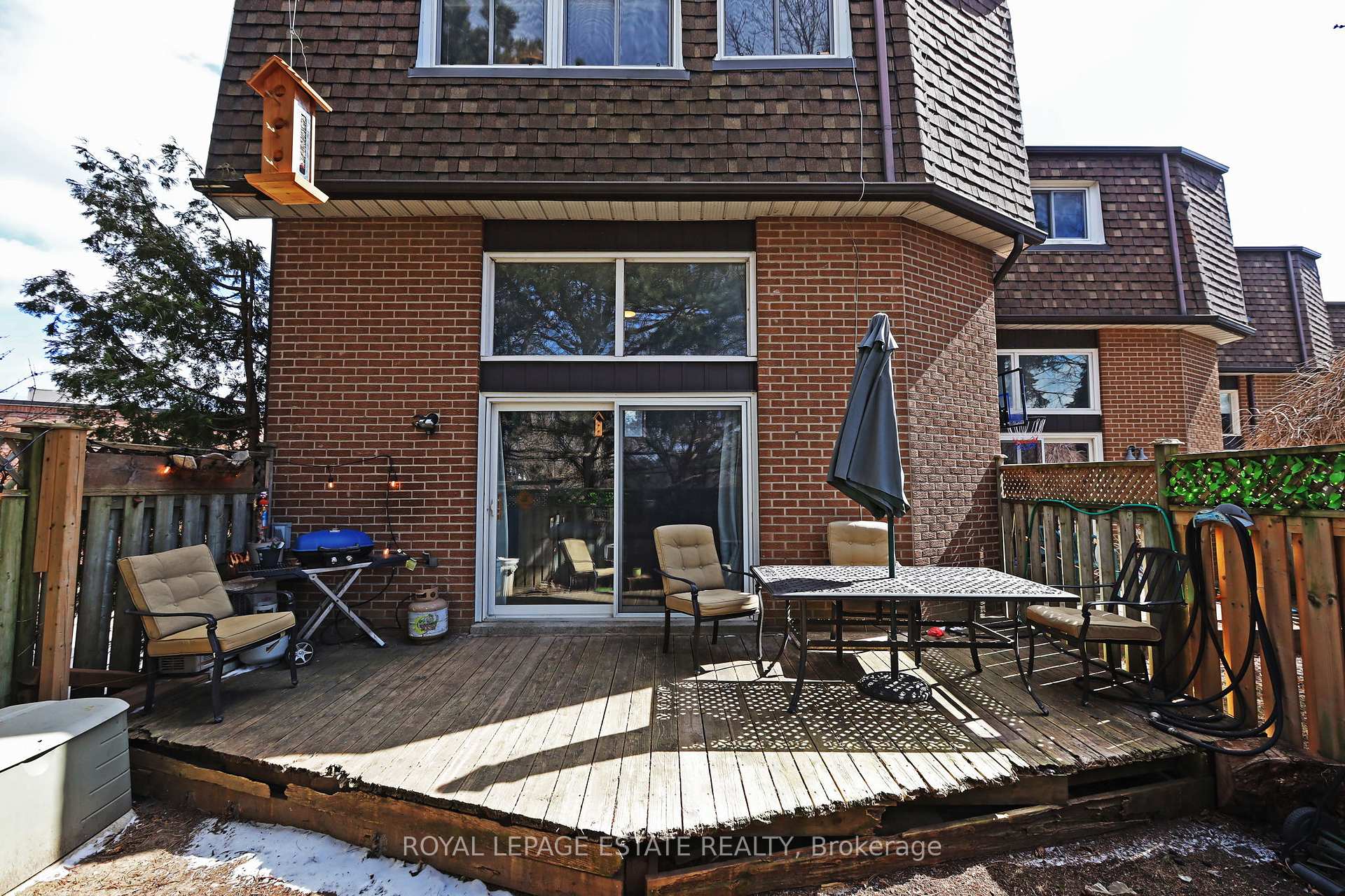 4 Bedrooms Condo at 3100 Kingston, Toronto For sale