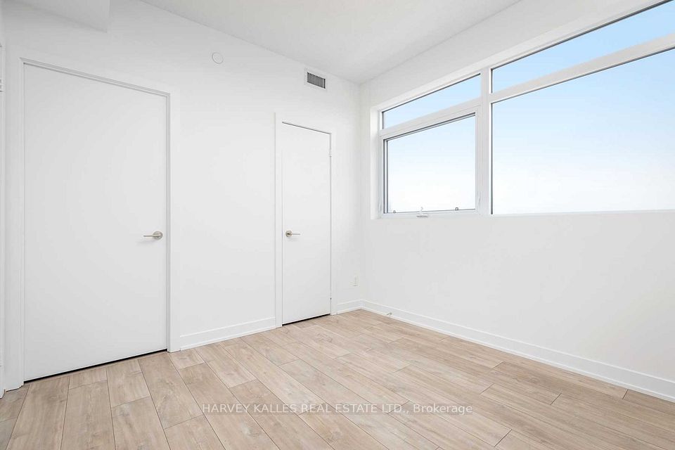 251 Manitoba Street 2008