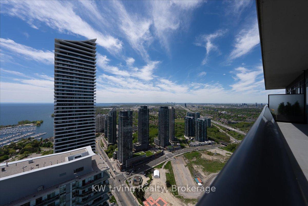 2 Bedrooms Condo at 70 Annie Craig, Toronto For sale