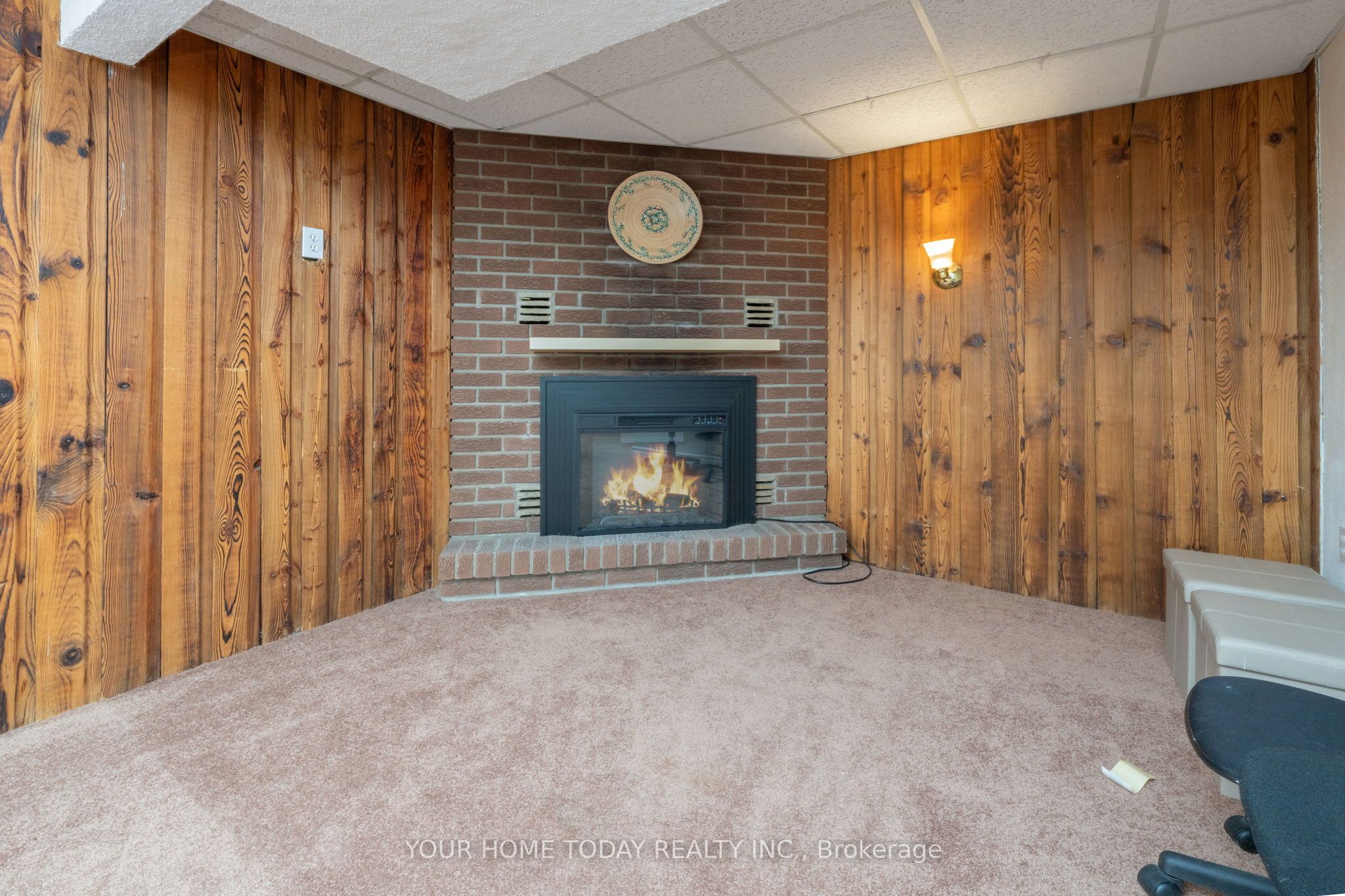 47 Irwin Crescent