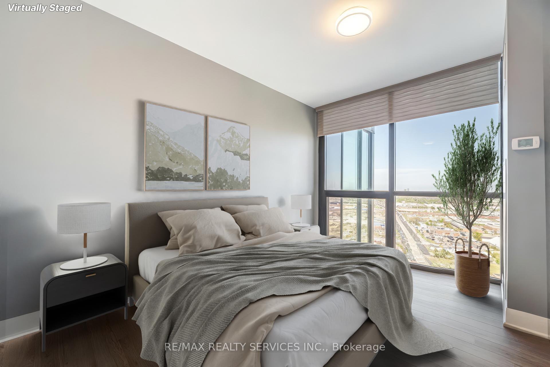 3 Bedrooms Condo at 2900 Highway 7, Vaughan For sale