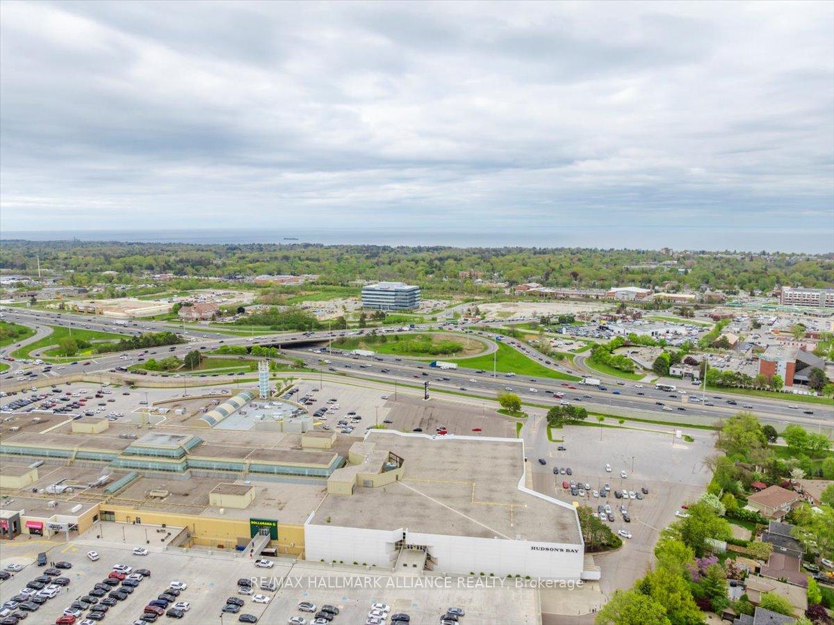 2 Bedrooms Condo at 1071 QUEENS, Oakville For sale