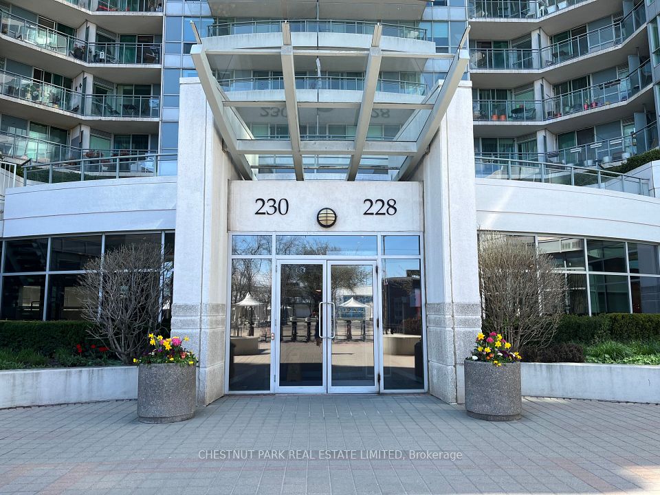 228 Queens Quay West