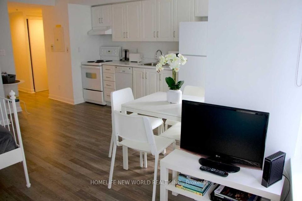 210 Victoria