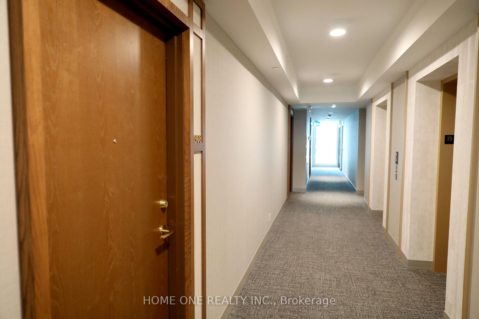 2 Bedrooms Condo at 1000 Portage,  Vaughan For sale