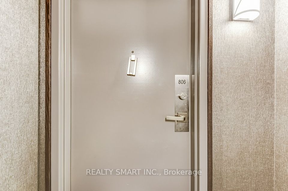 #806 - 7601 Bathurst Street, Vaughan, ON L4J 4H5