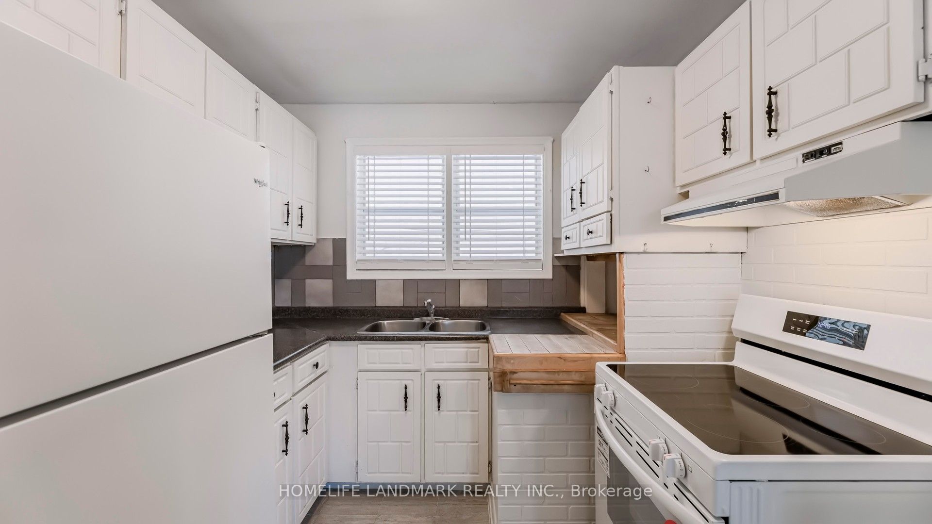 424 Bonita Crescent