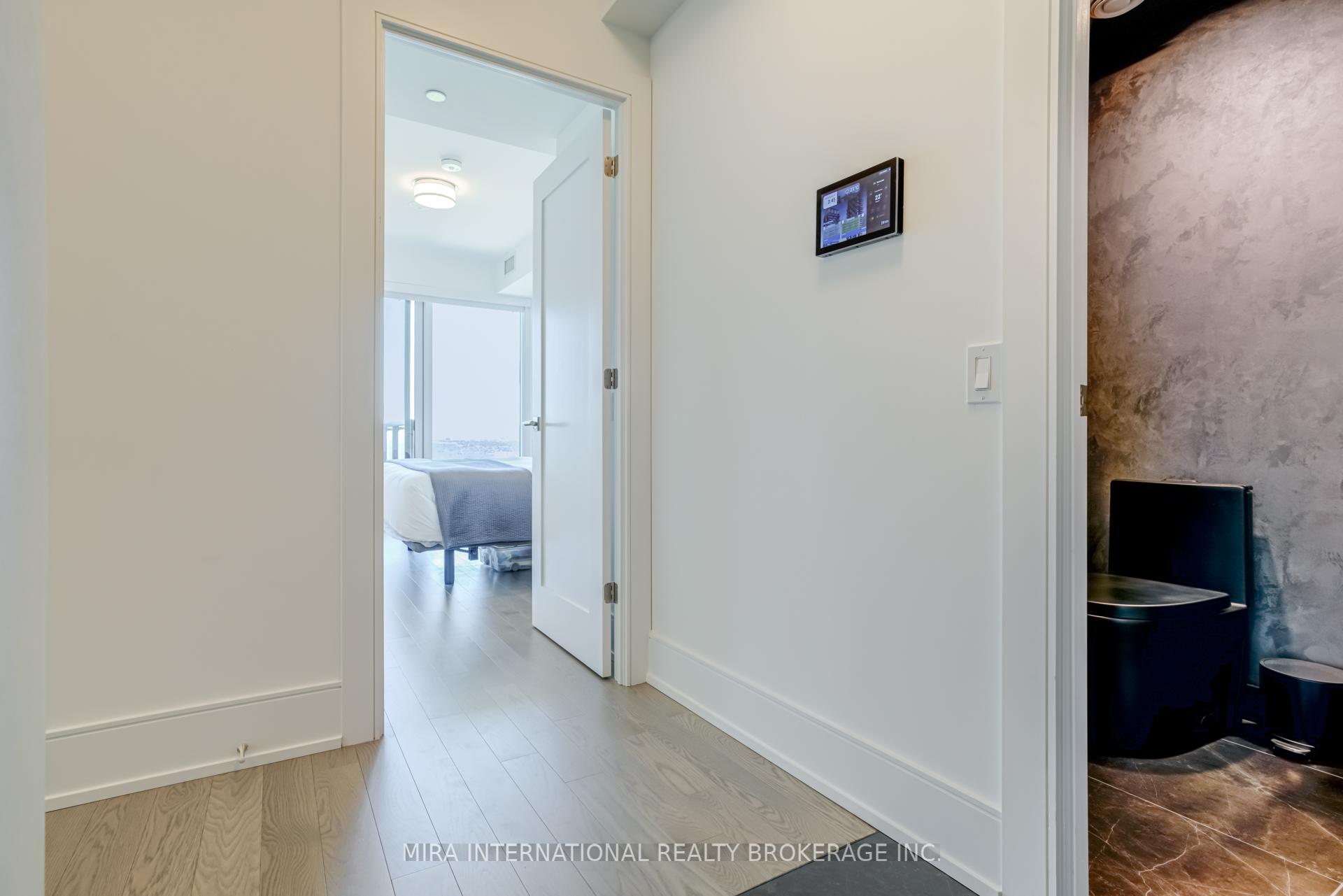 3 Bedrooms Condo at 30 Inn On The Park,  Toronto For sale