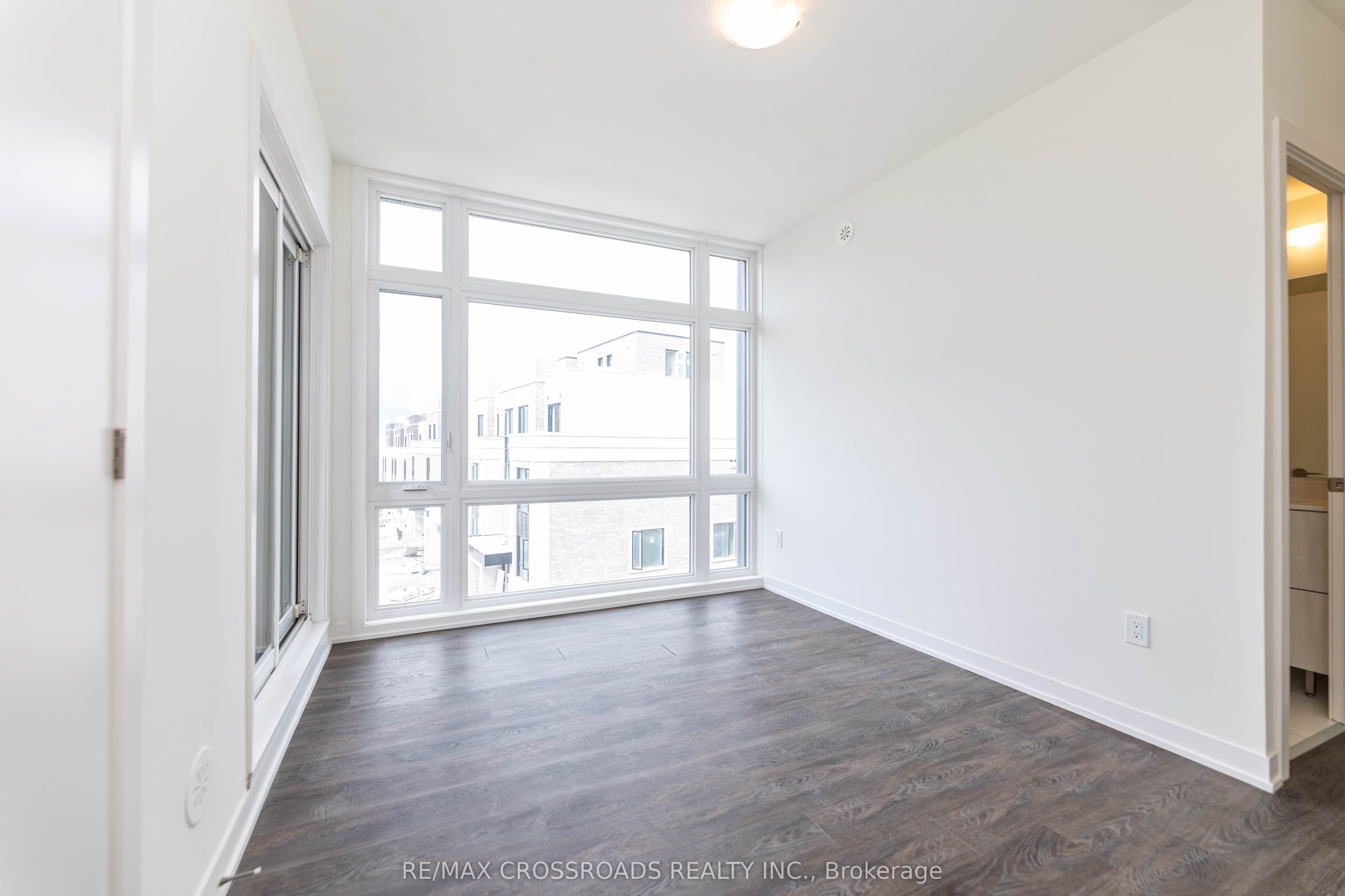10 David Eyer Road E, #1203