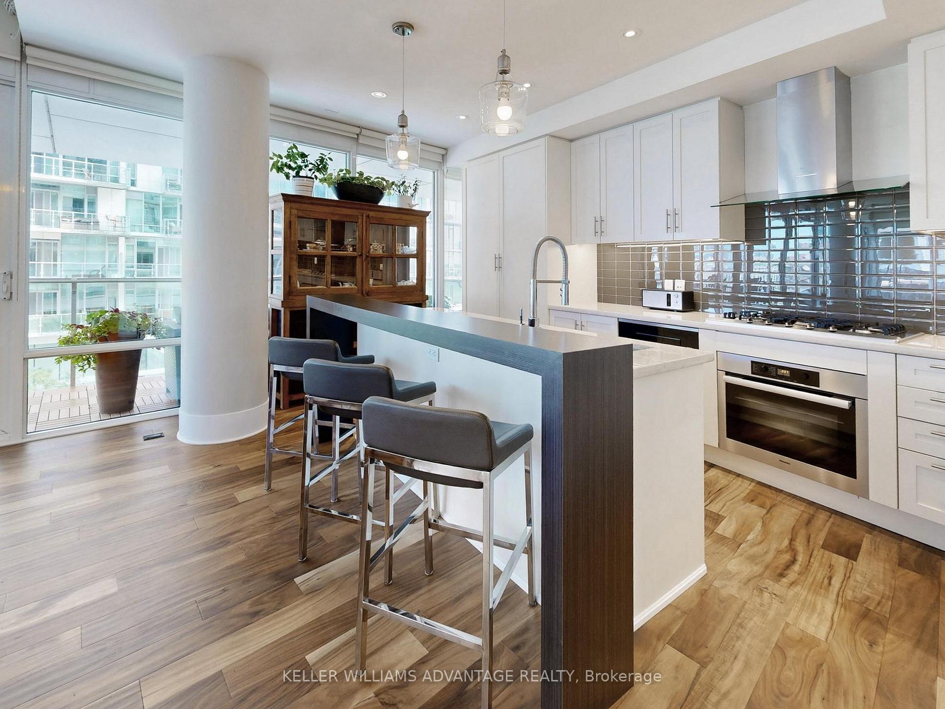 2 Bedrooms Condo at 29 Queens, Toronto For sale