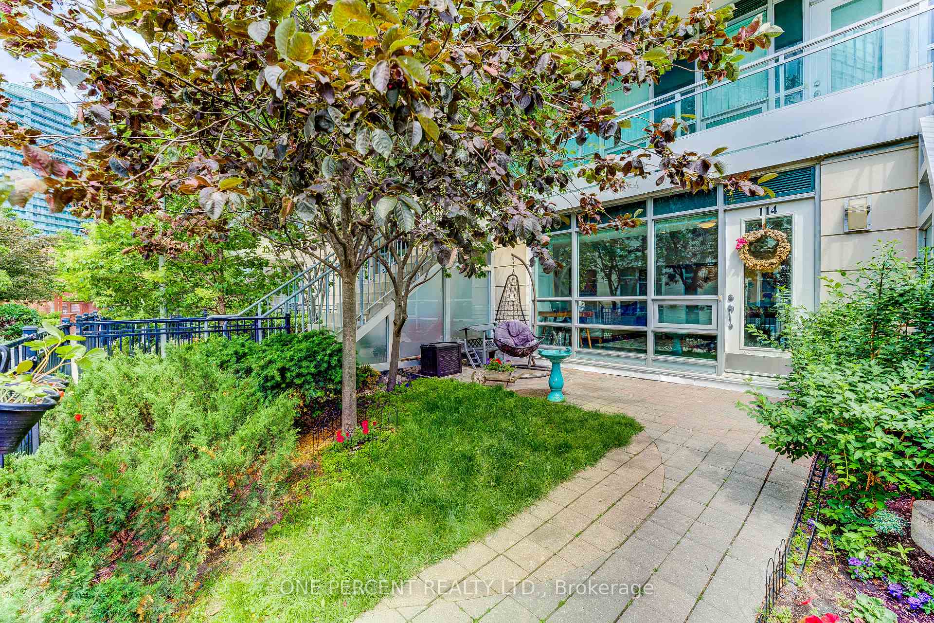 1 Bedroom Condo at 31 Olive, Toronto For sale
