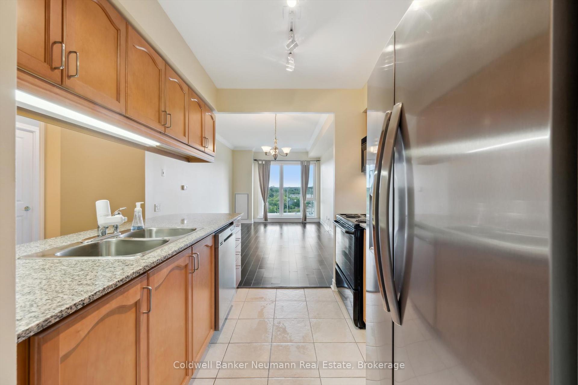 1 Bedroom Condo at 40 Old Mill, Oakville For sale